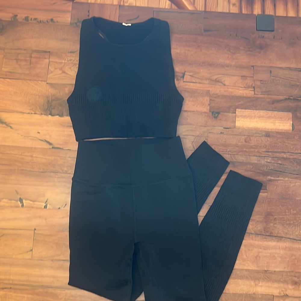 Fabletics Matching workout set